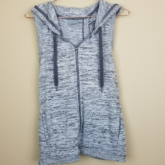 Athleta blissful balance techie open back xs vest - Picture 5 of 6